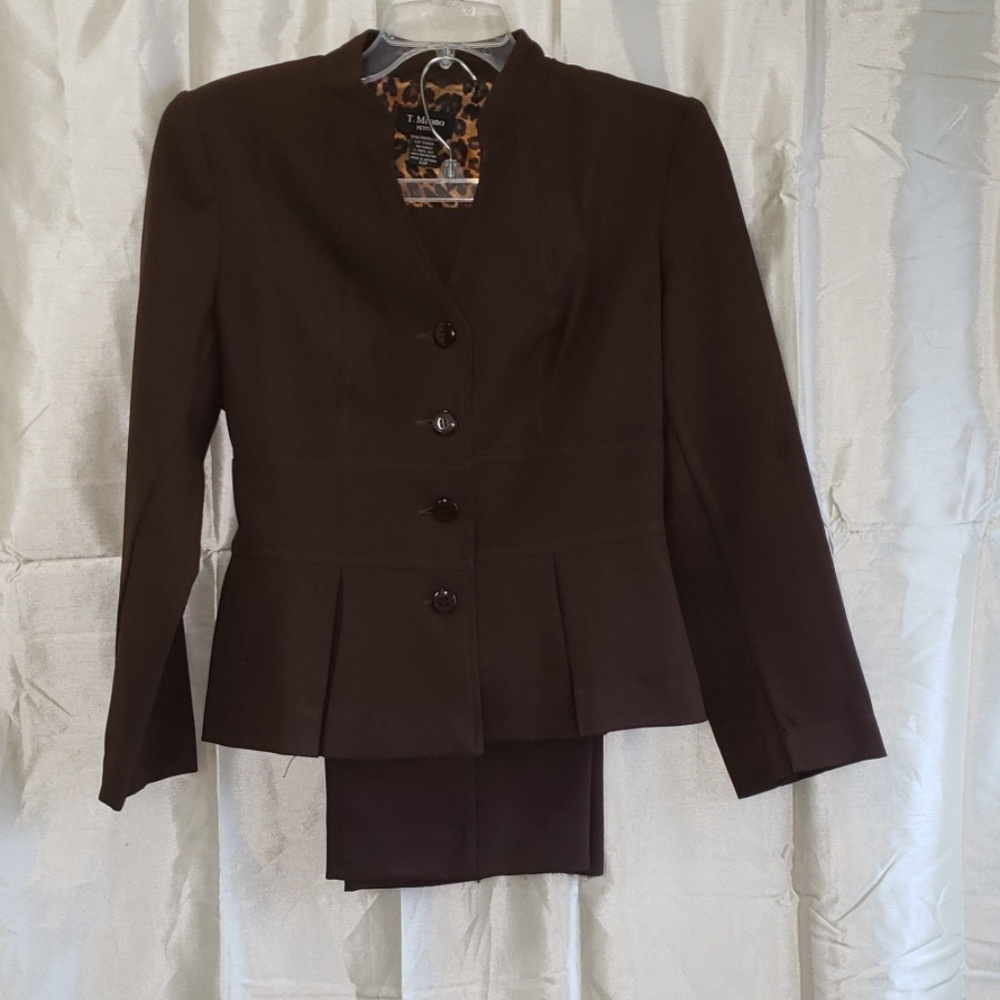 Brown pant suit size 12P